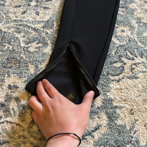 Black zippered hem trouser leggings. Toteme vibes by H&M - Picture 4 of 14